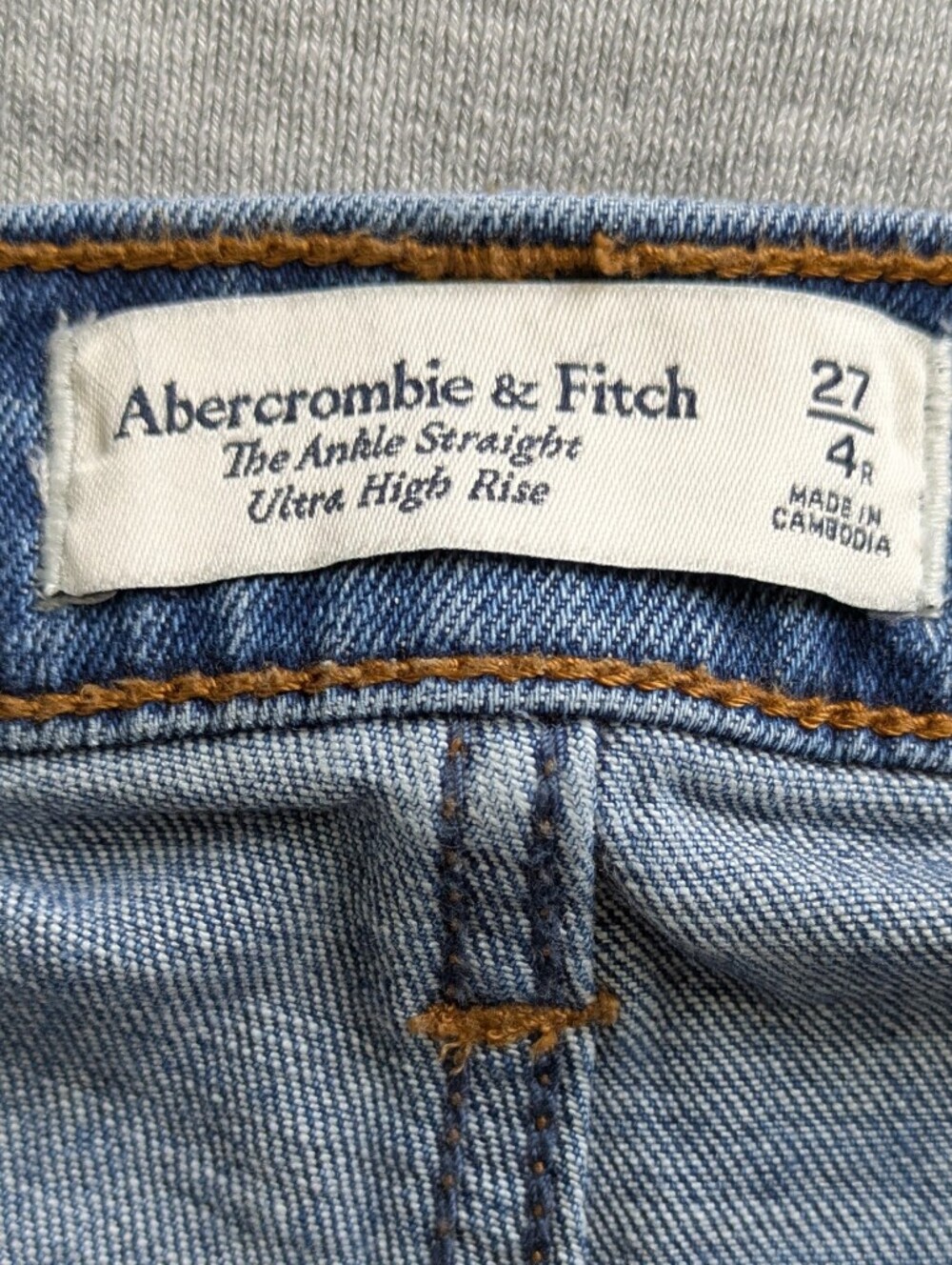Abercrombie & Fitch The Ankle Straight Ultra High Rise Denim Jeans- 4 - Picture 2 of 5